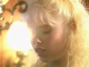 금발 미녀와 남자는 성적 쾌락을 즐긴다